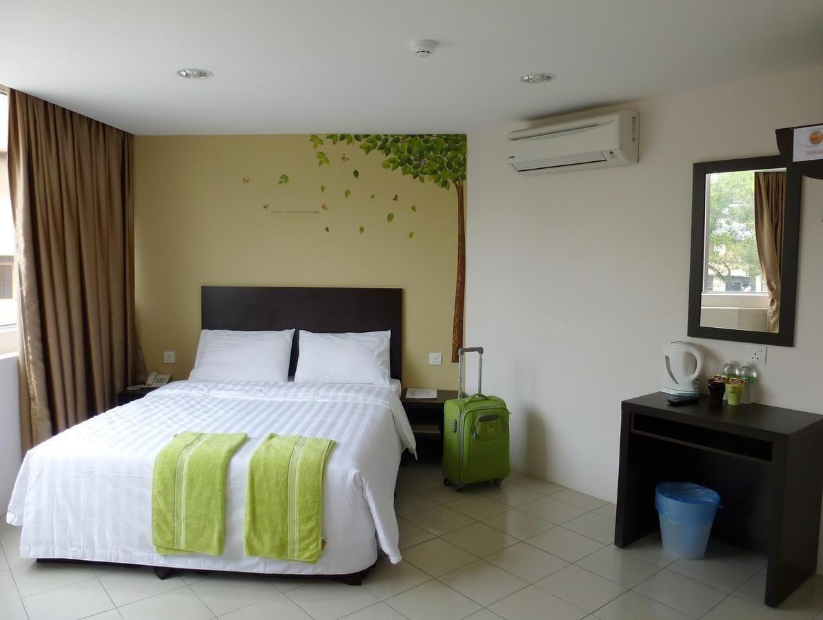 Your Hotel Кланг Экстерьер фото