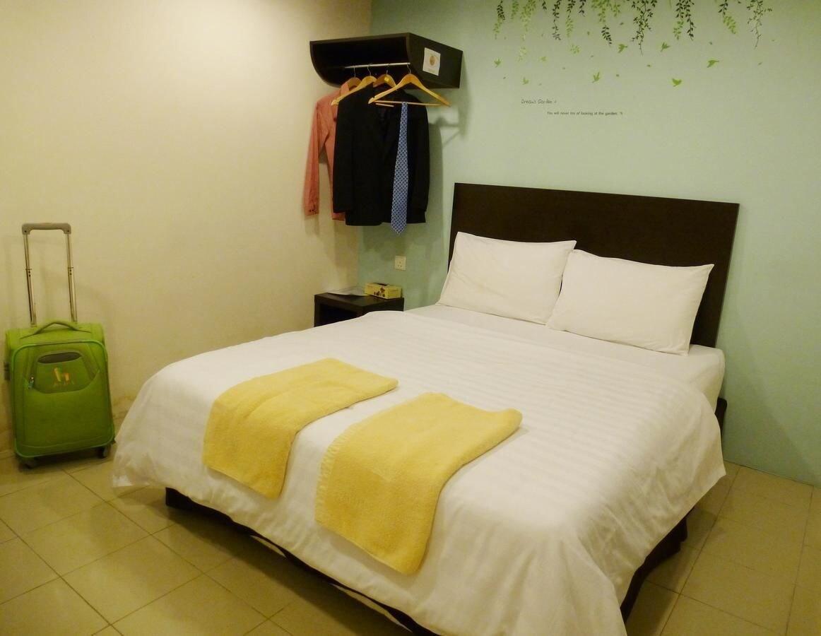 Your Hotel Кланг Экстерьер фото