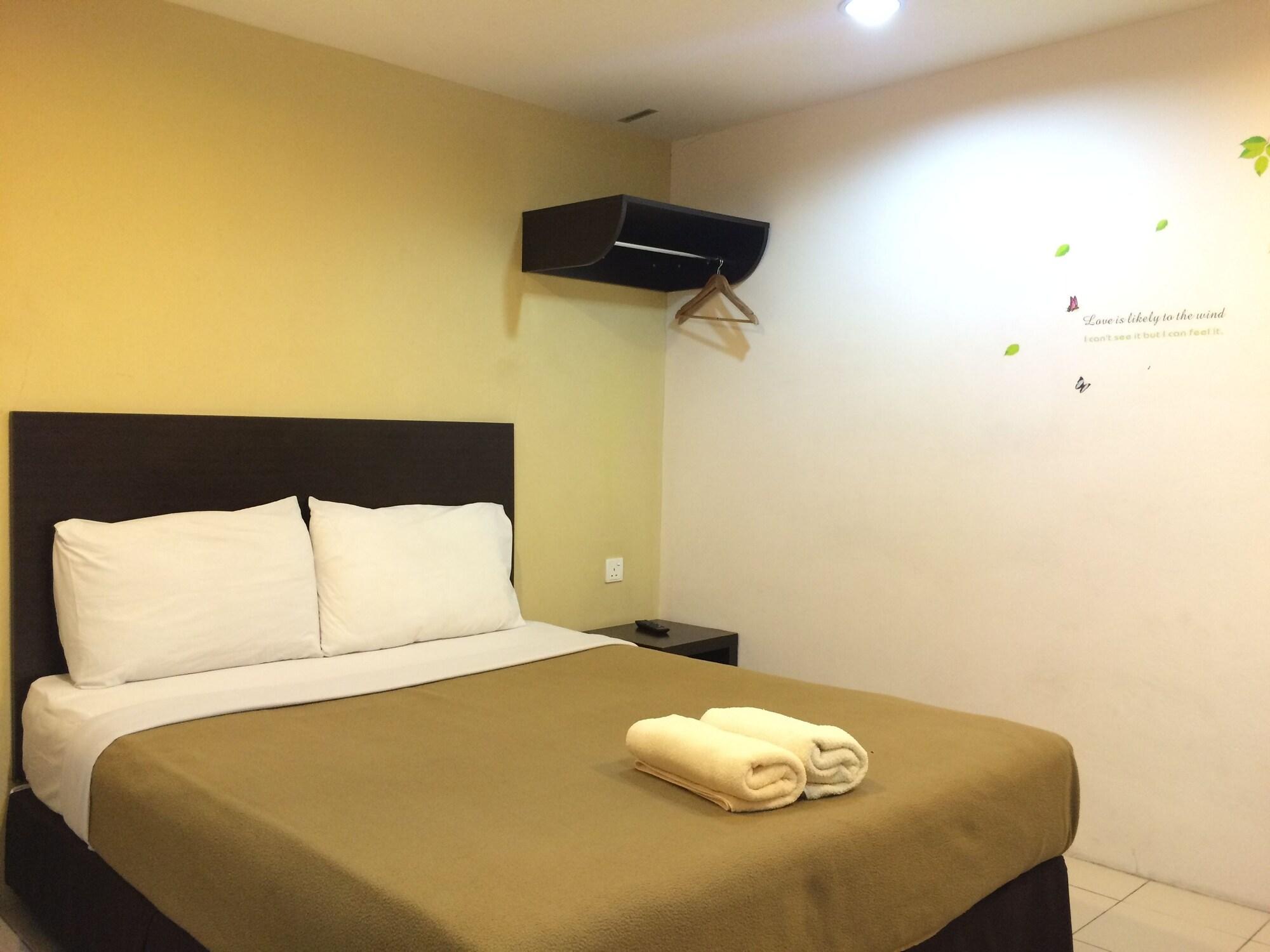 Your Hotel Кланг Экстерьер фото