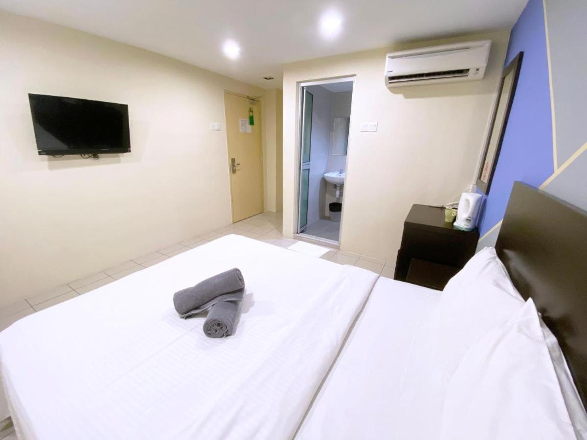 Your Hotel Кланг Экстерьер фото