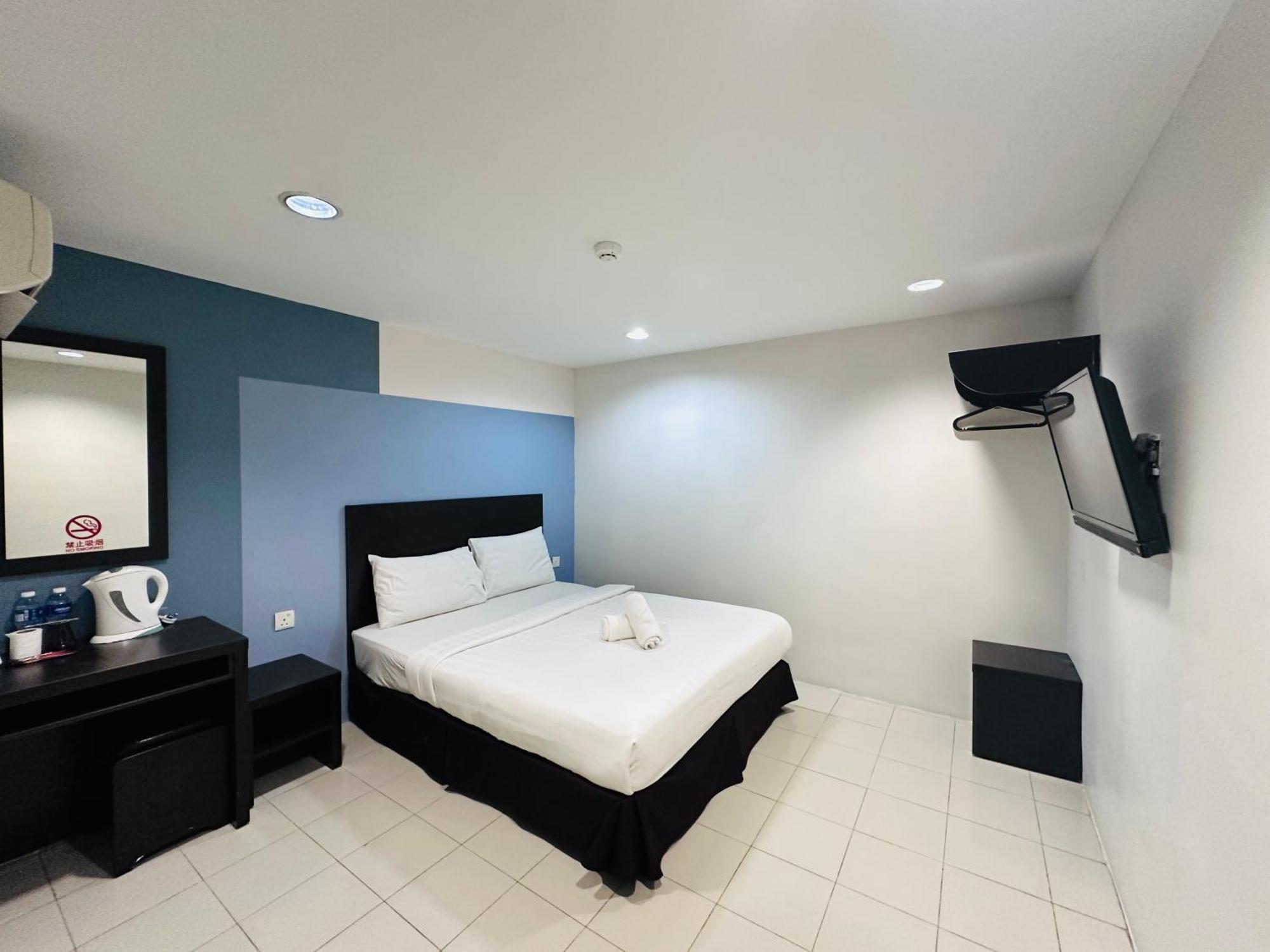 Your Hotel Кланг Экстерьер фото