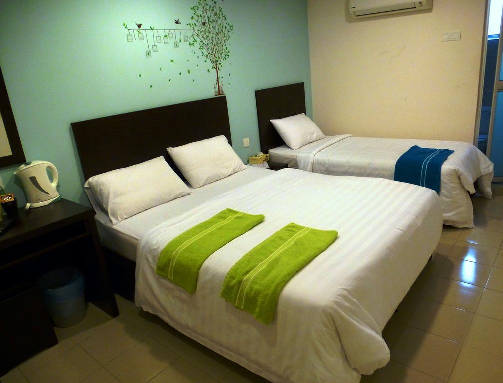 Your Hotel Кланг Экстерьер фото
